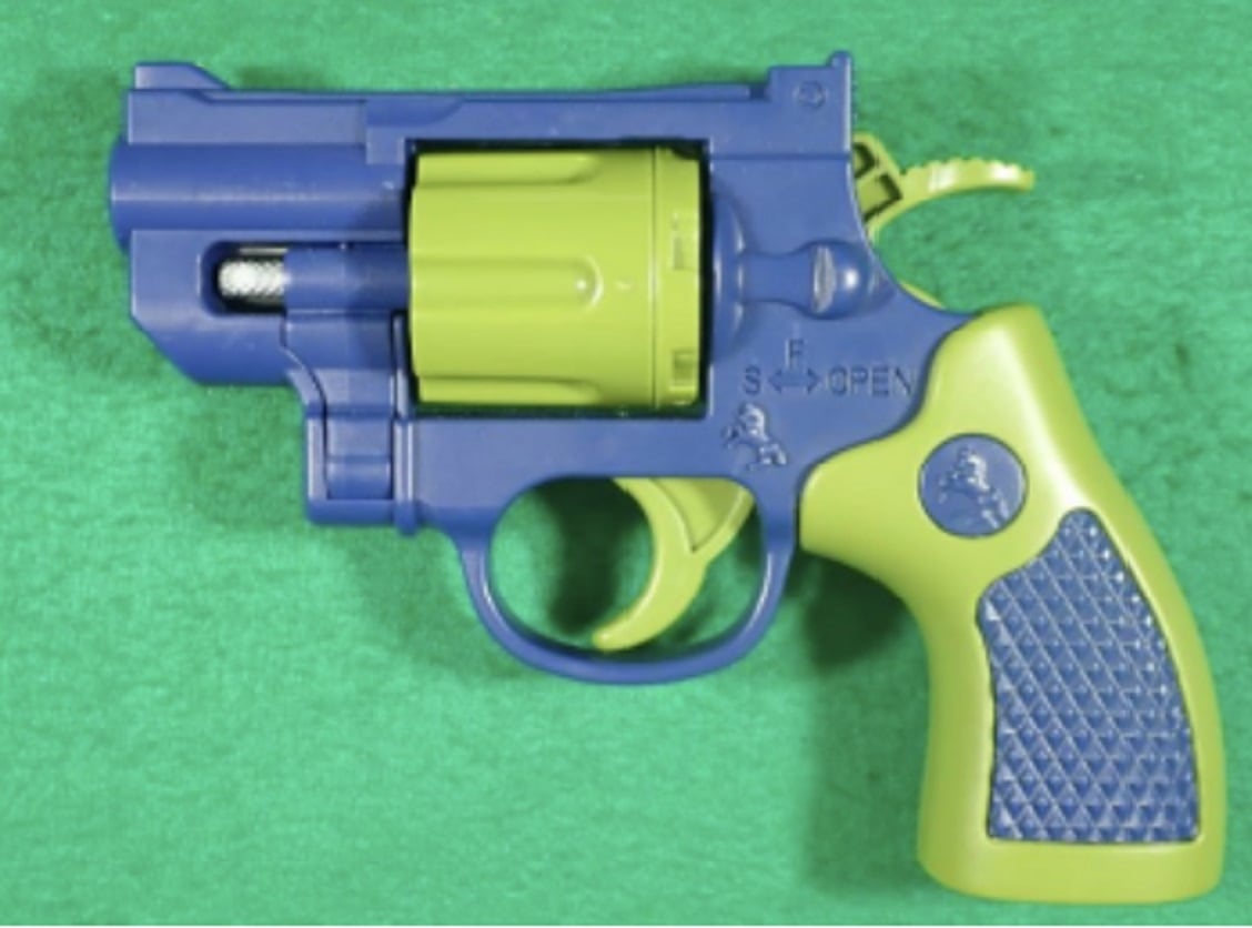 Japão alerta que armas de brinquedo podem disparar munição real – Noticias  R7, image size:1128x836