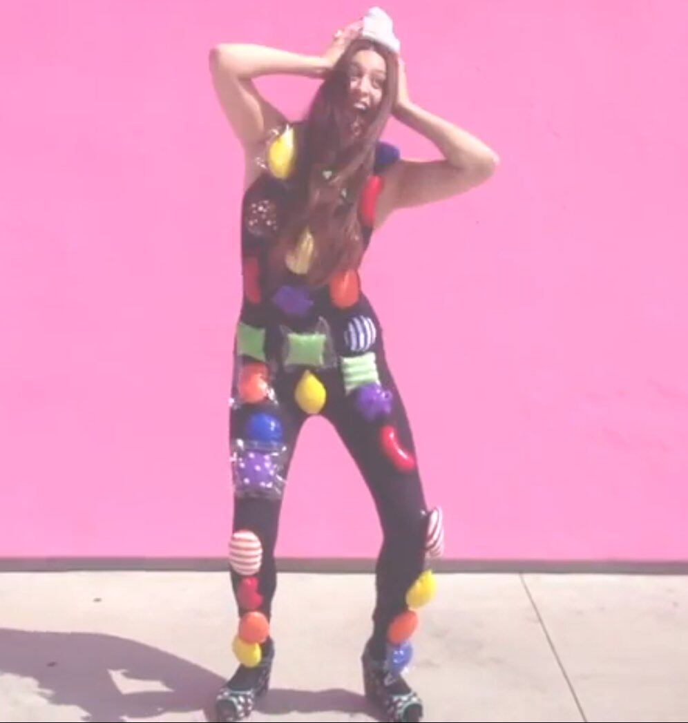 Haja criatividade! Veja fantasias inspiradas na tecnologia – Noticias R7, image size:996x1047