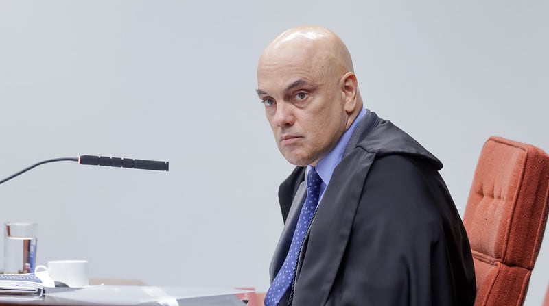 Moraes cita risco de fuga, Ramagem e atos de 8/1 ao votar por manter Bolsonaro preso – Noticias R7